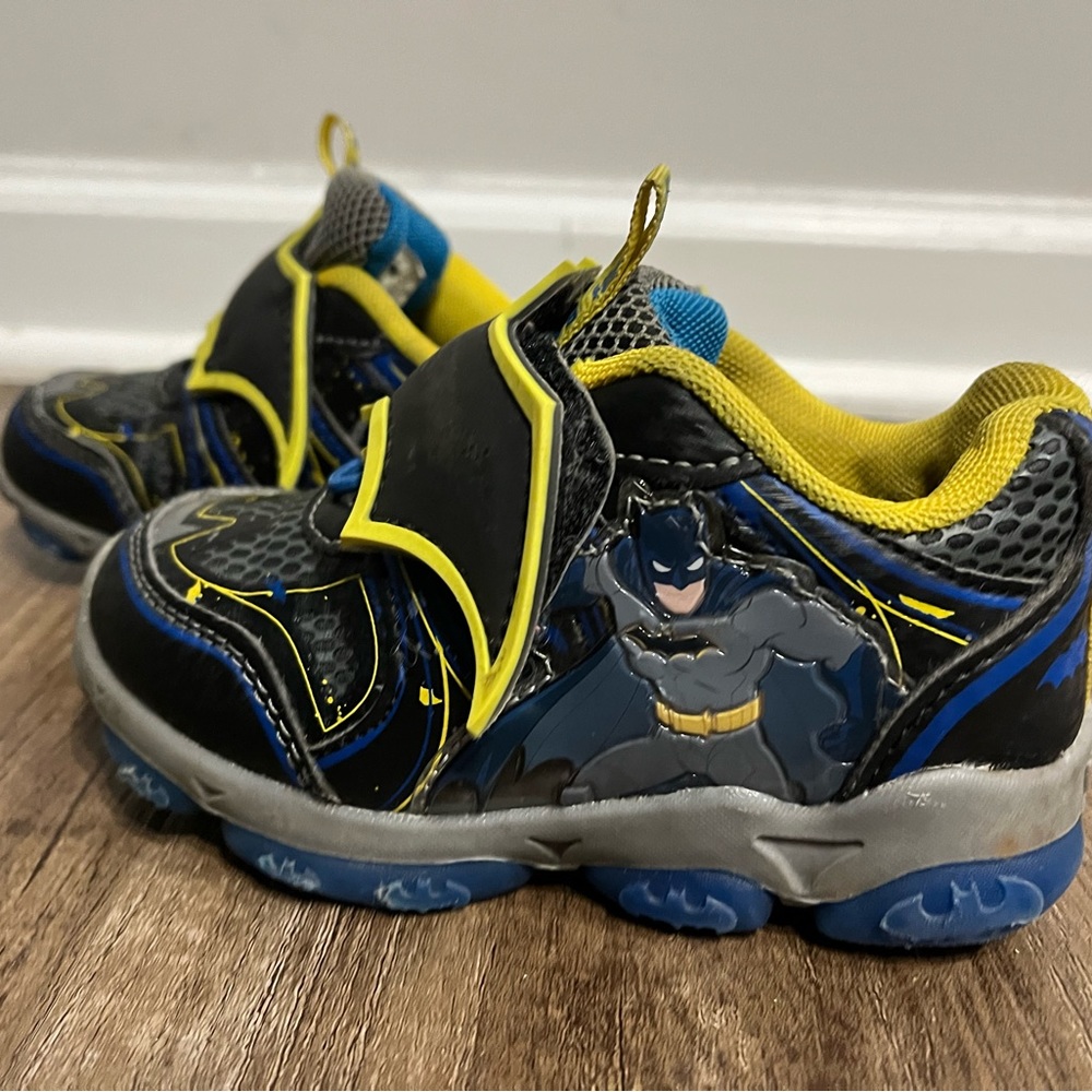 Batman light up shoes for Toddler size 8